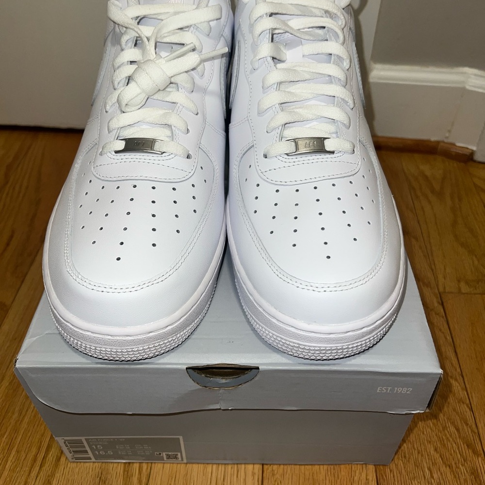 Men's White Athletic Shoes